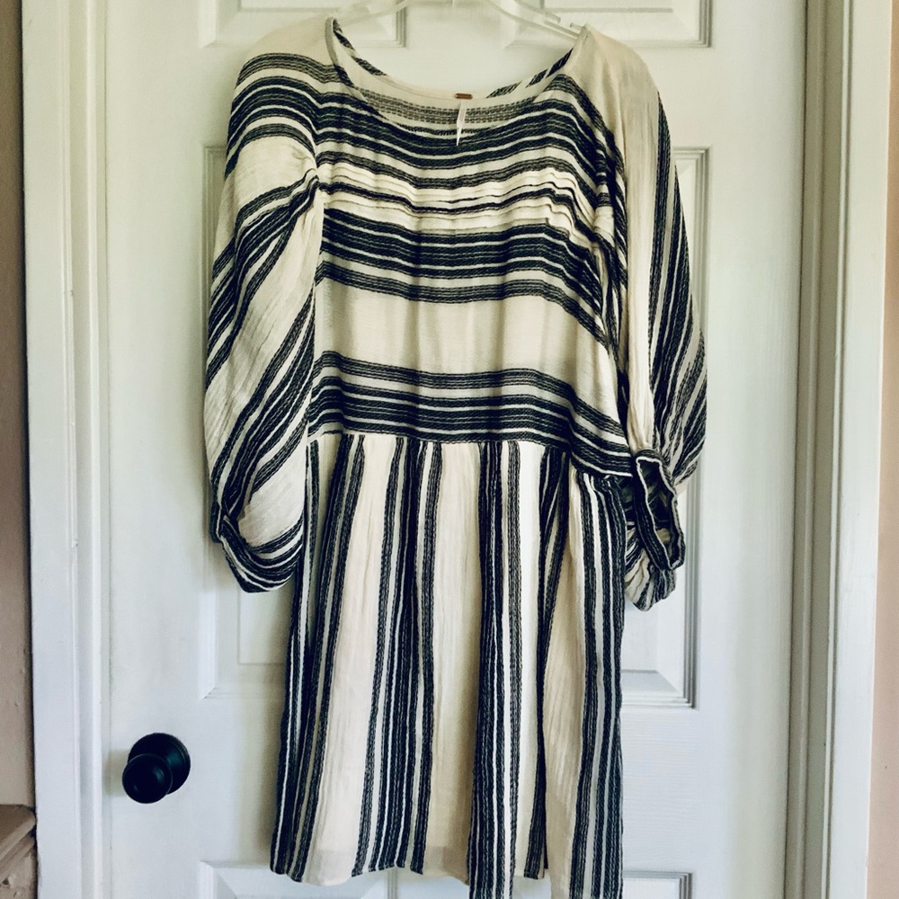 FREE PEOPLE..Dress - Picture 3 of 9
